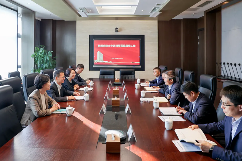 市中區(qū)委常委、宣傳部部長、統(tǒng)戰(zhàn)部部長范立振蒞臨集團調(diào)研指導(dǎo)